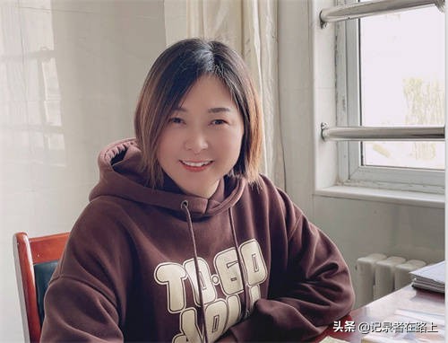 等腰三角形性质 八年级数学 轴对称等边对等角三线合一_等腰三角形三线合一证明