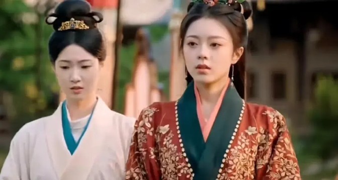 美人肩长什么样_直角肩造型违和感_古装剧溜肩美