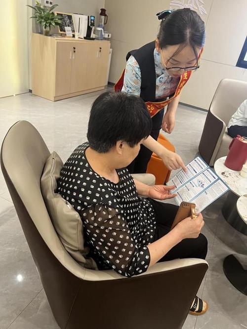 中国民生银行南阳分行私银会客厅：名医面对面活动圆满成功，高净值客户收获健康与财富
