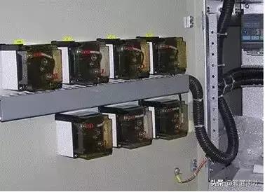 小母线端子_电气元件安装要求_电气柜布局规范