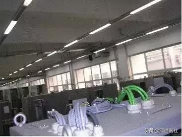 电气柜布局规范_小母线端子_电气元件安装要求