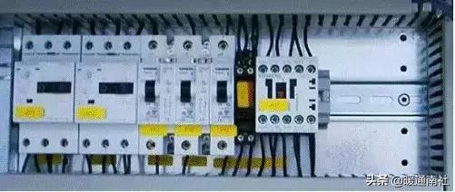 电气柜布局规范_电气元件安装要求_小母线端子