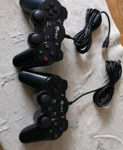 黑色手柄的小霸王_小霸王游戏机解散原因_小霸王Z+游戏主机失败分析