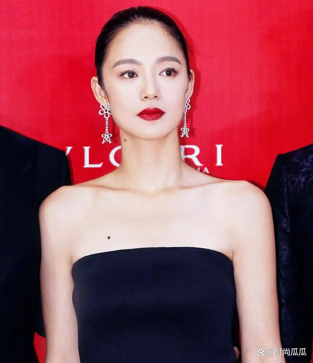 美人肩特征_直角肩标准_美人肩形态图解